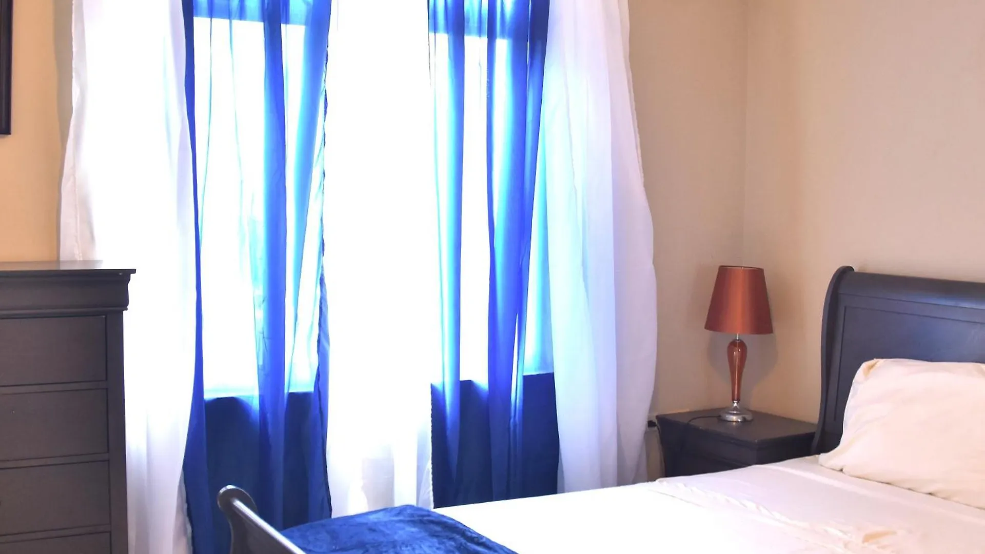 Royal Exquisite Deluxe Apartment Kingston Jamaica