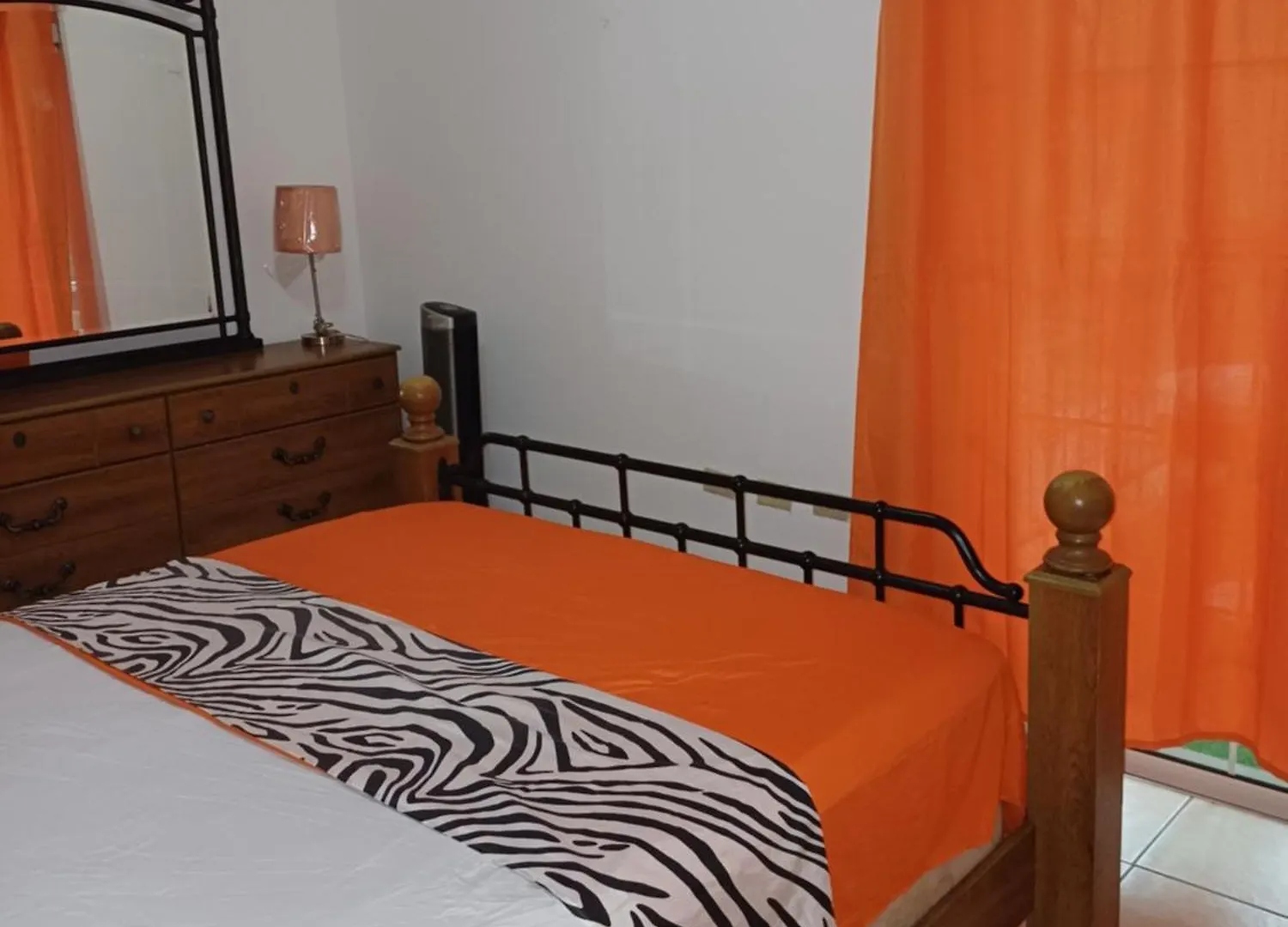 Royal Exquisite Deluxe Apartment Kingston